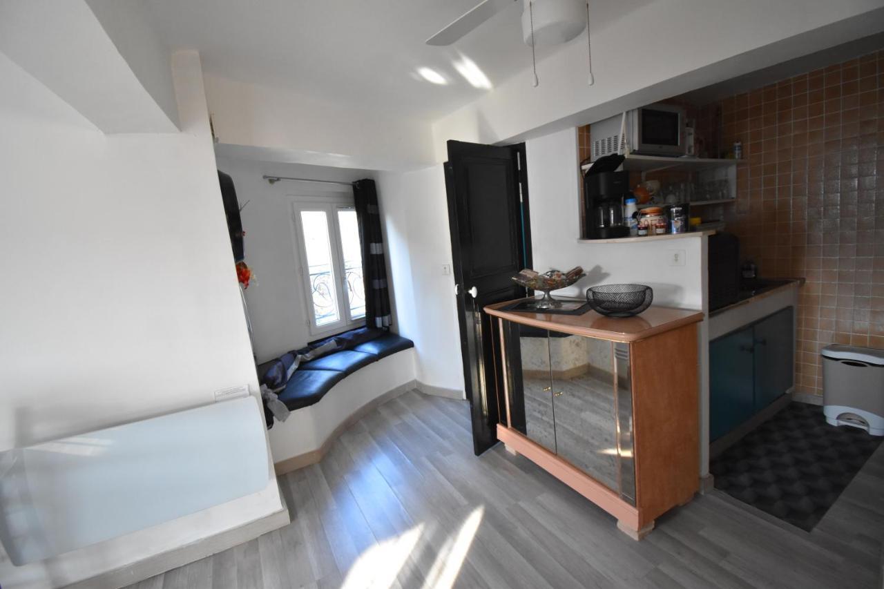 Studio Climatise Et Sa Terrasse Privee En Villa La Trinité Zewnętrze zdjęcie