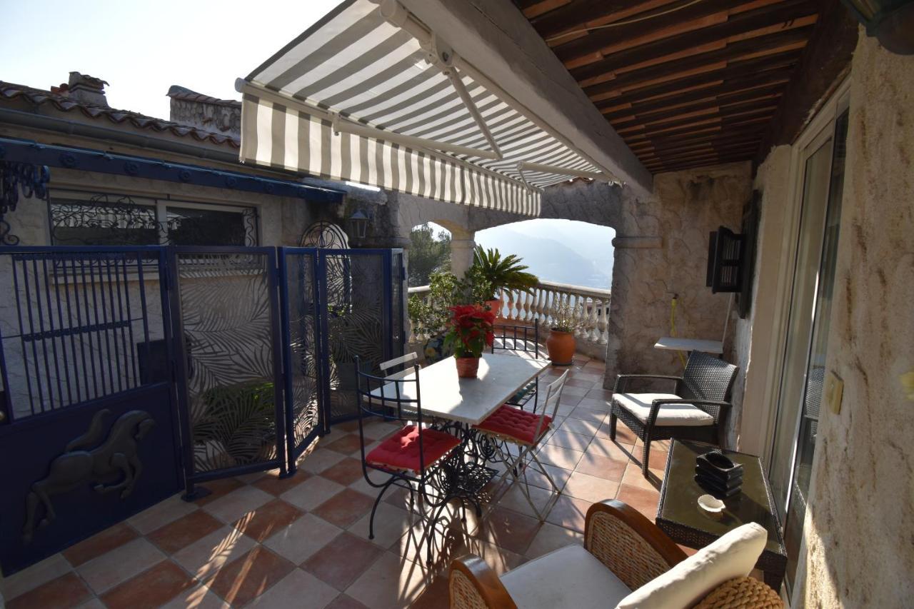 Studio Climatise Et Sa Terrasse Privee En Villa La Trinité Zewnętrze zdjęcie