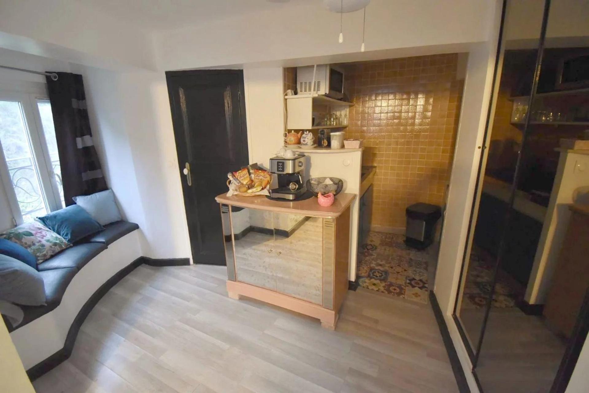 Studio Climatise Et Sa Terrasse Privee En Villa La Trinité Zewnętrze zdjęcie